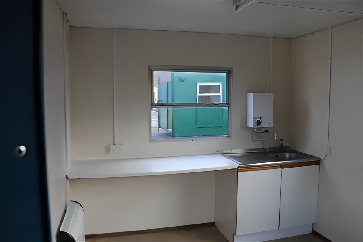 12ft x 8ft steel anti vandal canteen cabin 12ft x 8ft steel anti vandal canteen cabin