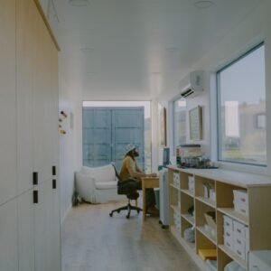 40' home office studio