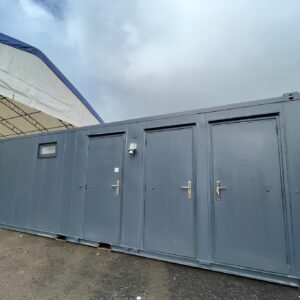 toilet block + shower 24 x 9 ft | 4 + 1 toilet | separate shower room