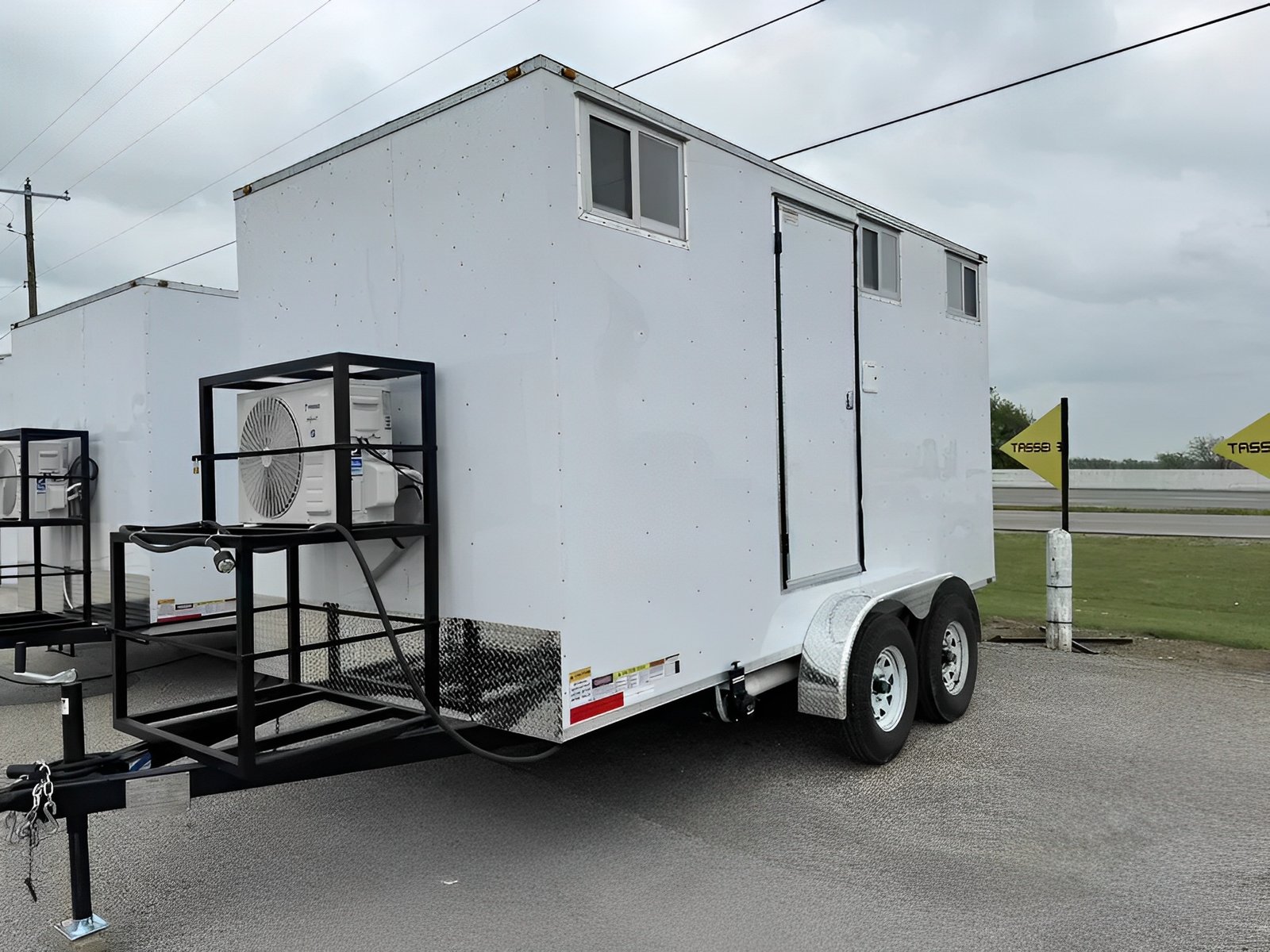 upscale 2 station portable restroom trailer 7′ x 14′ upscale 2 station portable restroom trailer 7′ x 14′