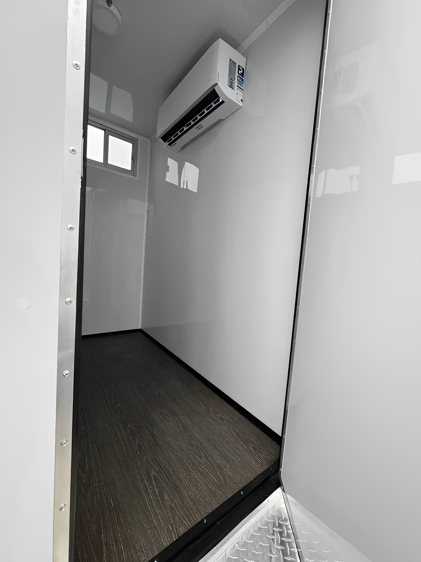 upscale 2 station portable restroom trailer 7′ x 14′ upscale 2 station portable restroom trailer 7′ x 14′