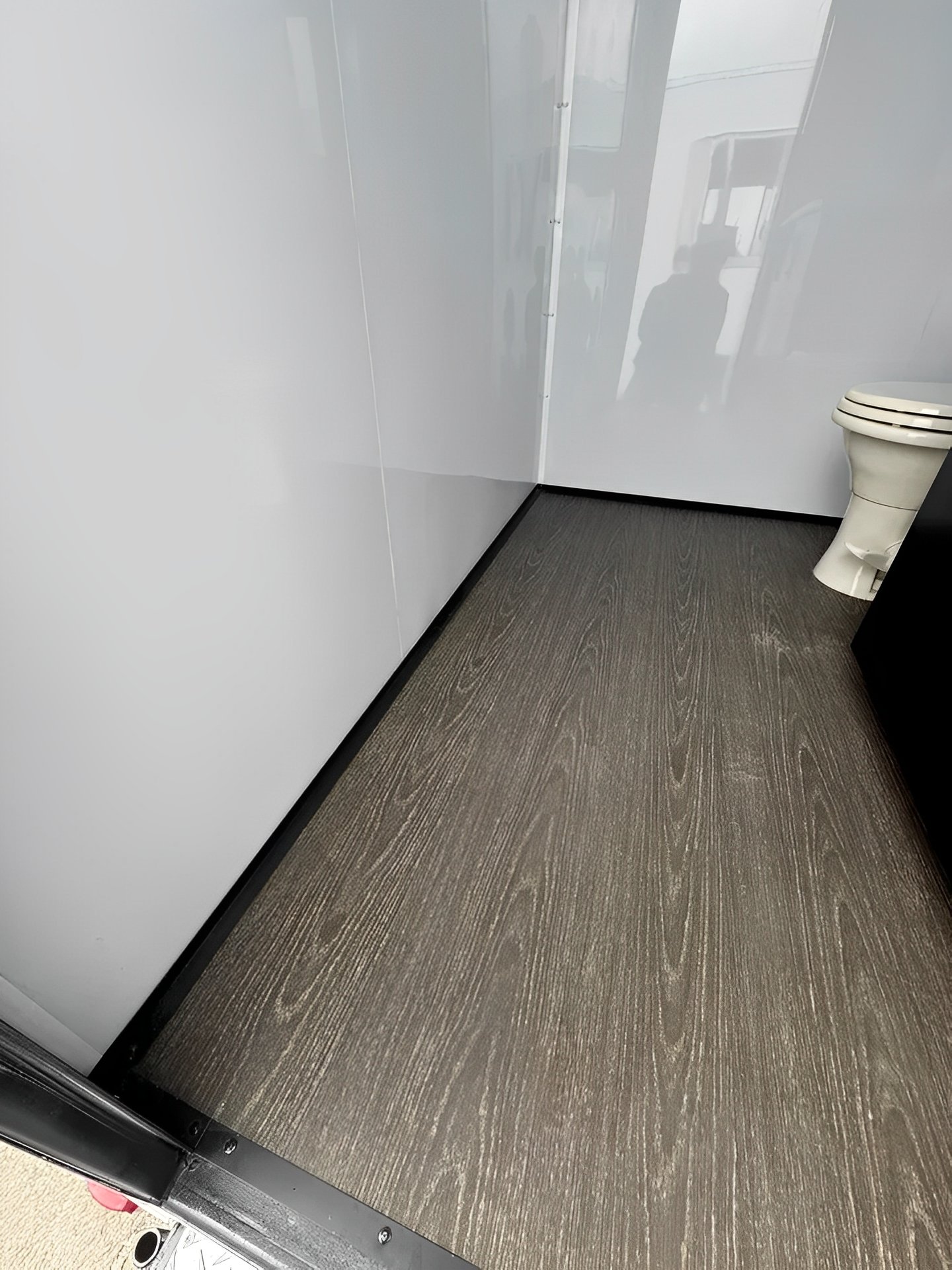 upscale 2 station portable restroom trailer 7′ x 14′ upscale 2 station portable restroom trailer 7′ x 14′