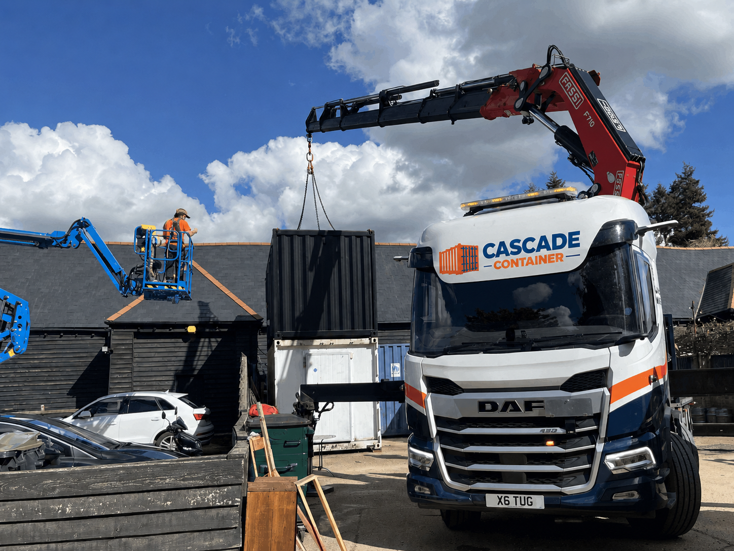 CASCADE CONTAINER L.L.C.